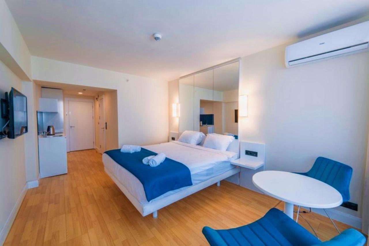 Orbi Twin Towers Aparthotel With Sea View Batumi Exterior photo