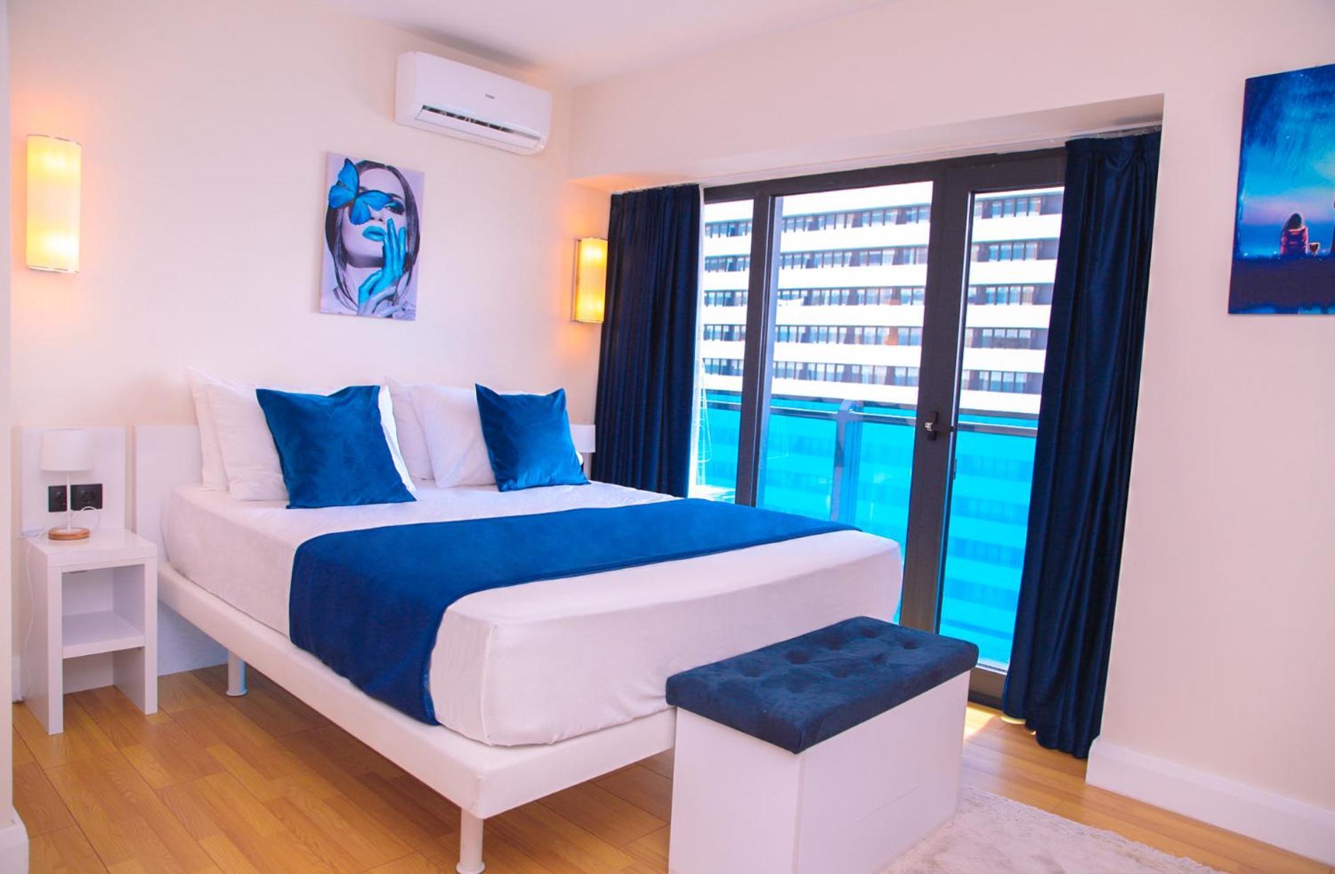Orbi Twin Towers Aparthotel With Sea View Batumi Exterior photo